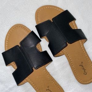 Qupid Black Slip On Sandals